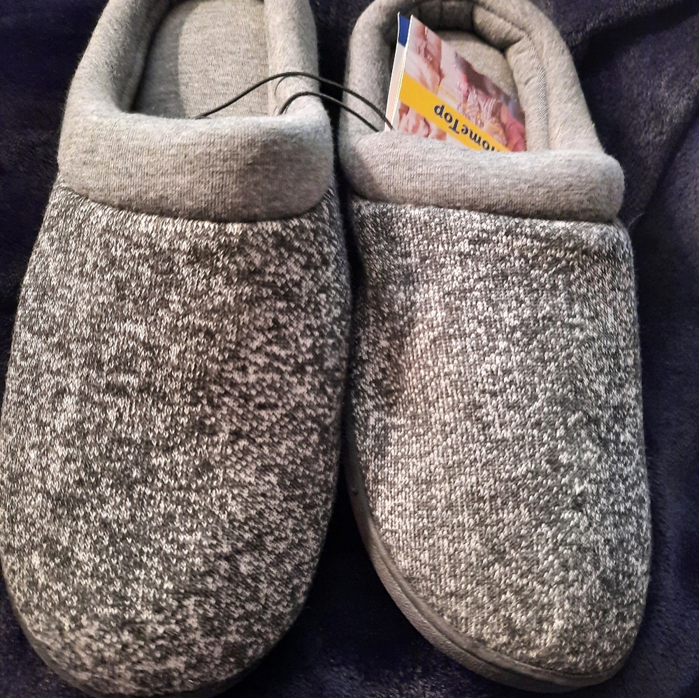 NWT Women's Memory Foam Slippers